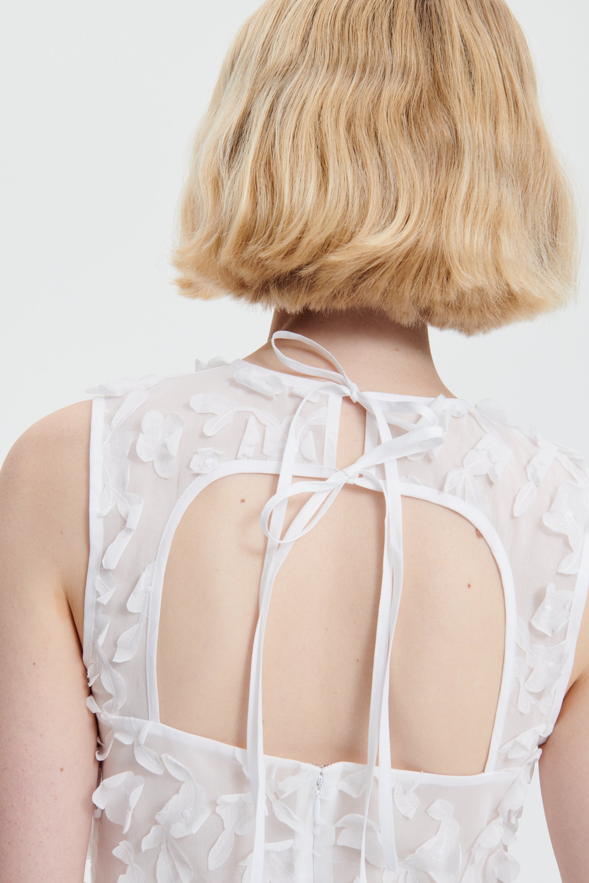 Gine Dress White