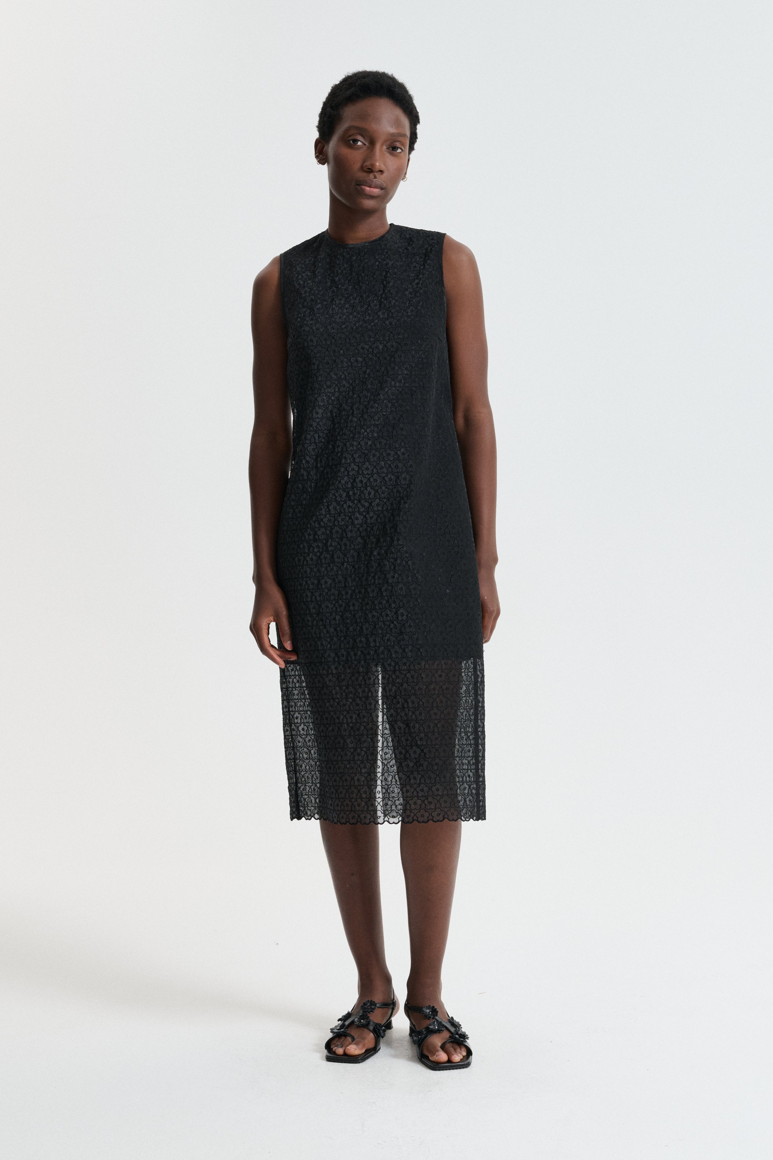CBDEVIN | DRESS WINDFLOWER EMB BLACK
