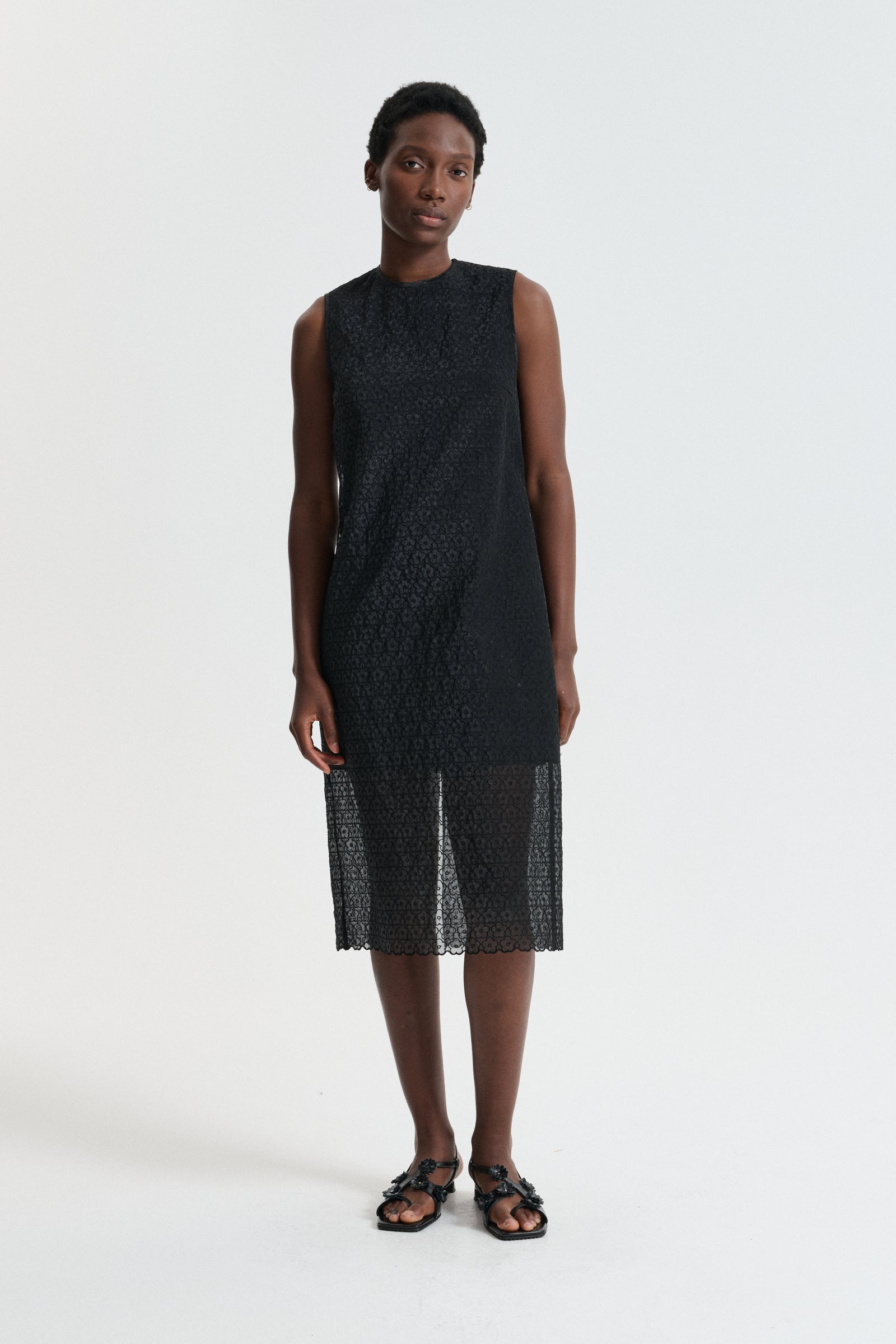 CBDEVIN | DRESS WINDFLOWER EMB BLACK