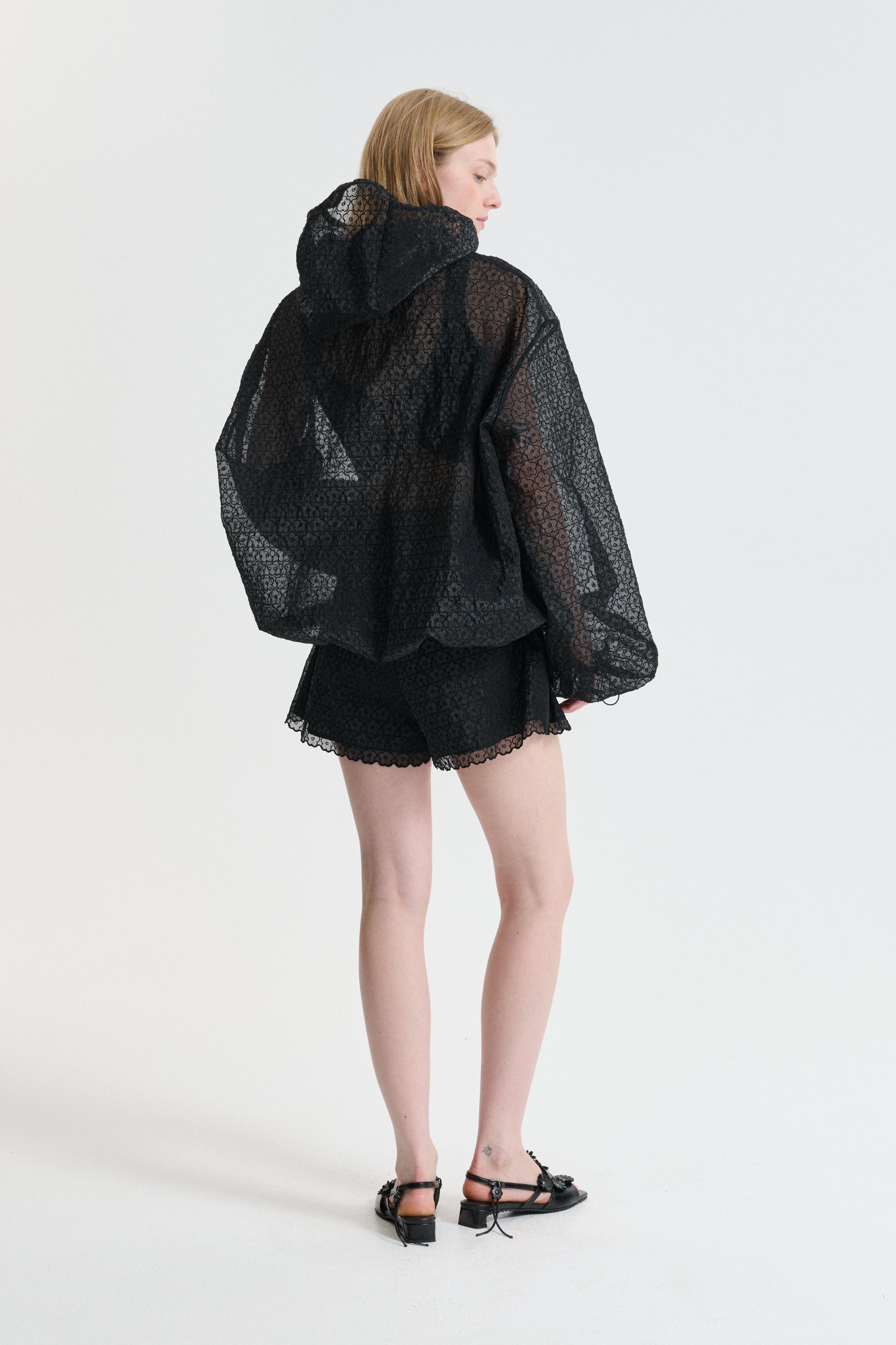 CBBLOSSOM | SHORTS WINDFLOWER EMB BLACK
