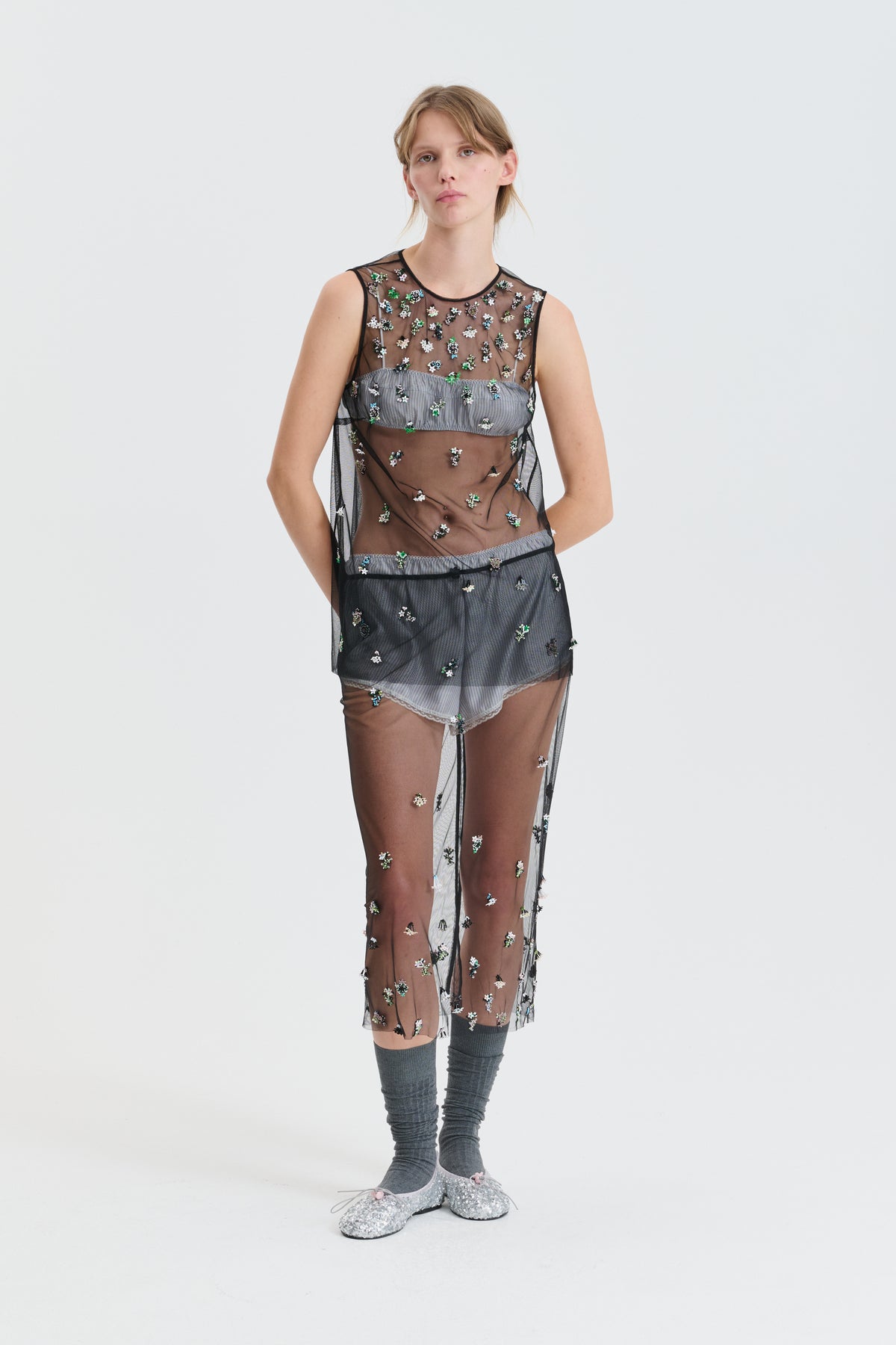 CBALBA | TOP WILDFLOWER APPLIQUÈ BLACK MULTI