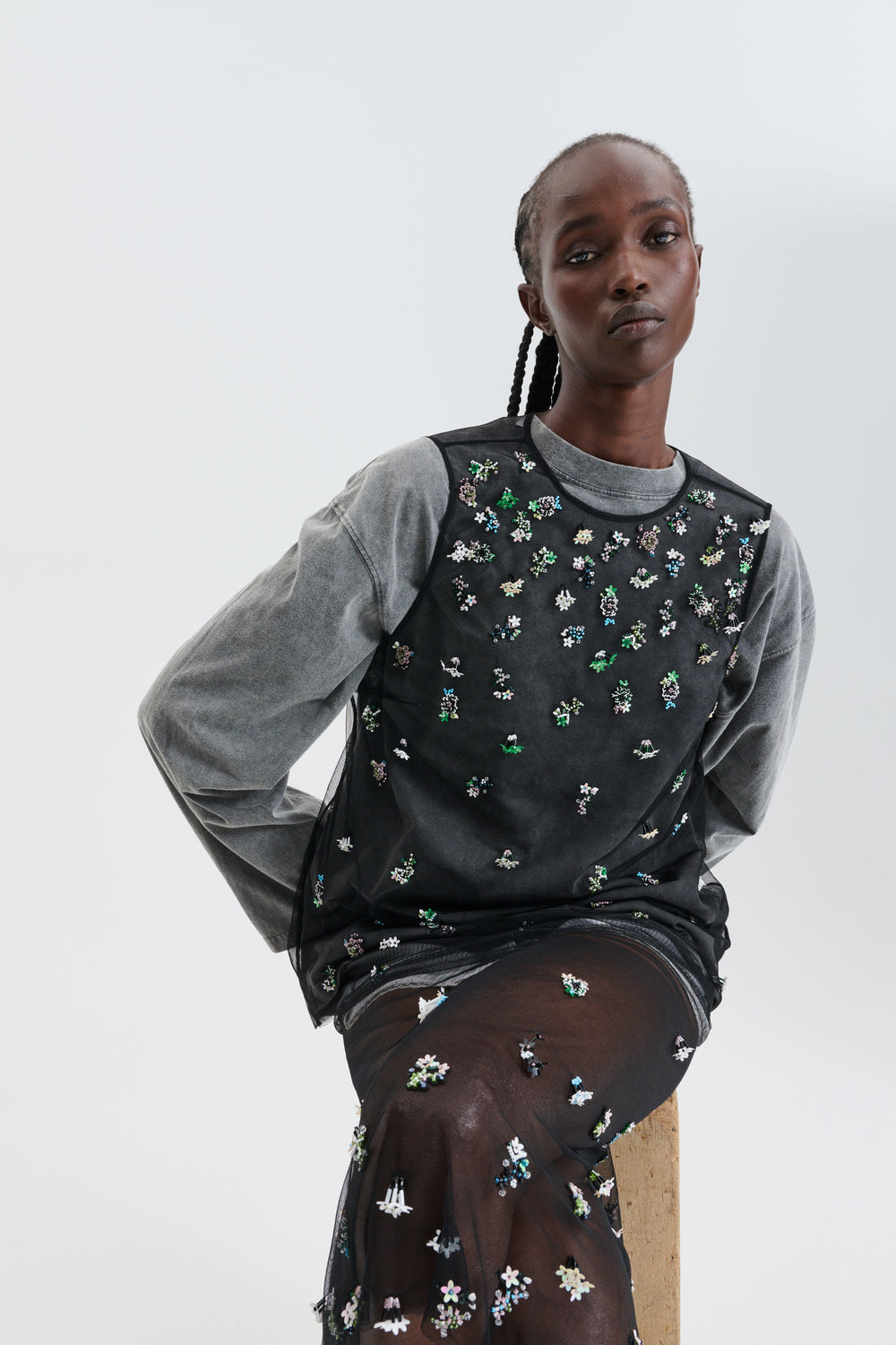 CBALBA | TOP WILDFLOWER APPLIQUÈ BLACK MULTI