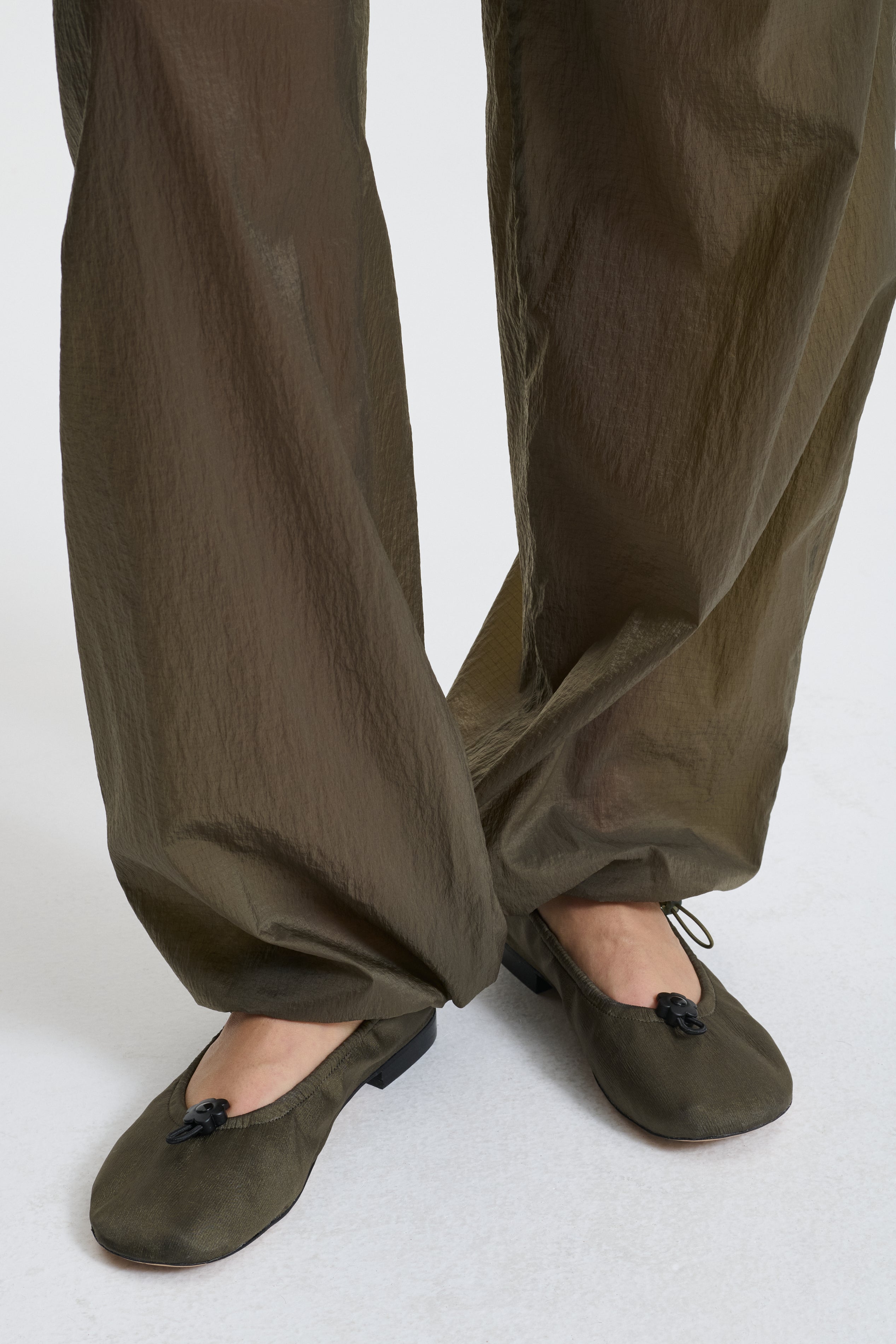 BONA | BALLERINA NYLON OLIVE
