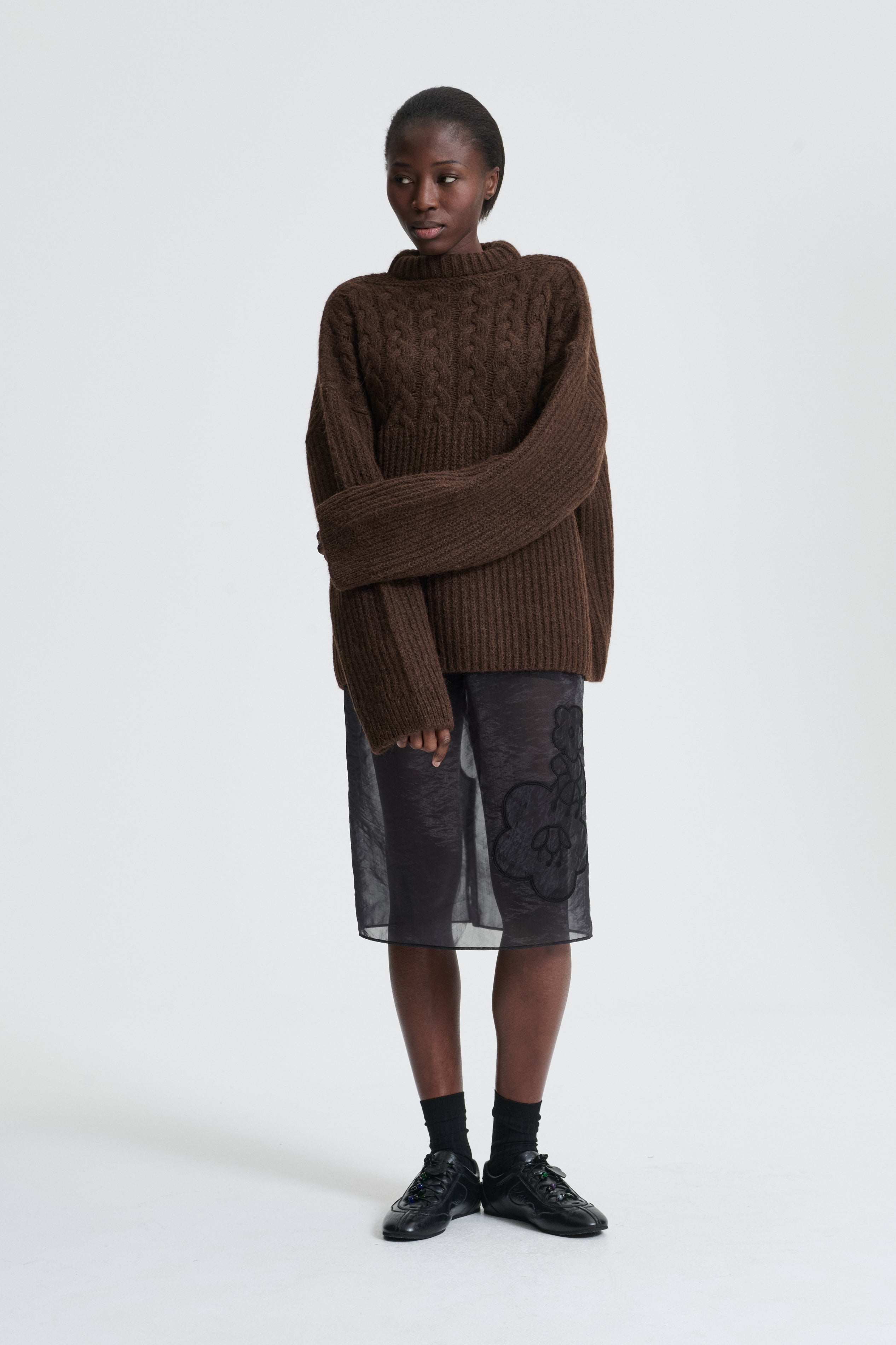 BELINDA | JUMPER CABLE KNIT BROWN