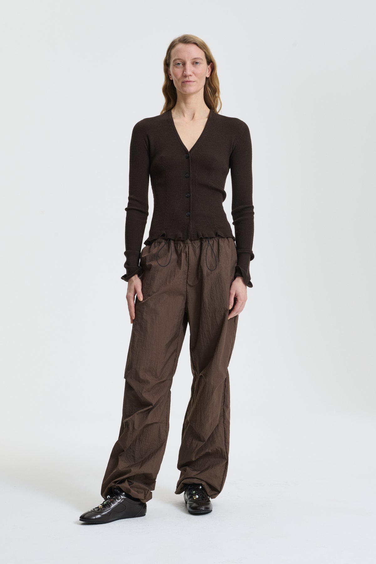 BESSIE | CARDIGAN SEAMLESS KNIT BROWN