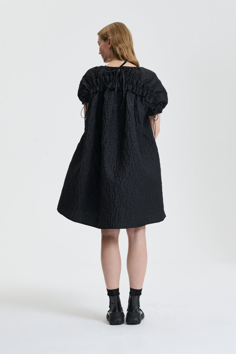 BRENDA | DRESS LOBELIA MATELASSÉ BLACK
