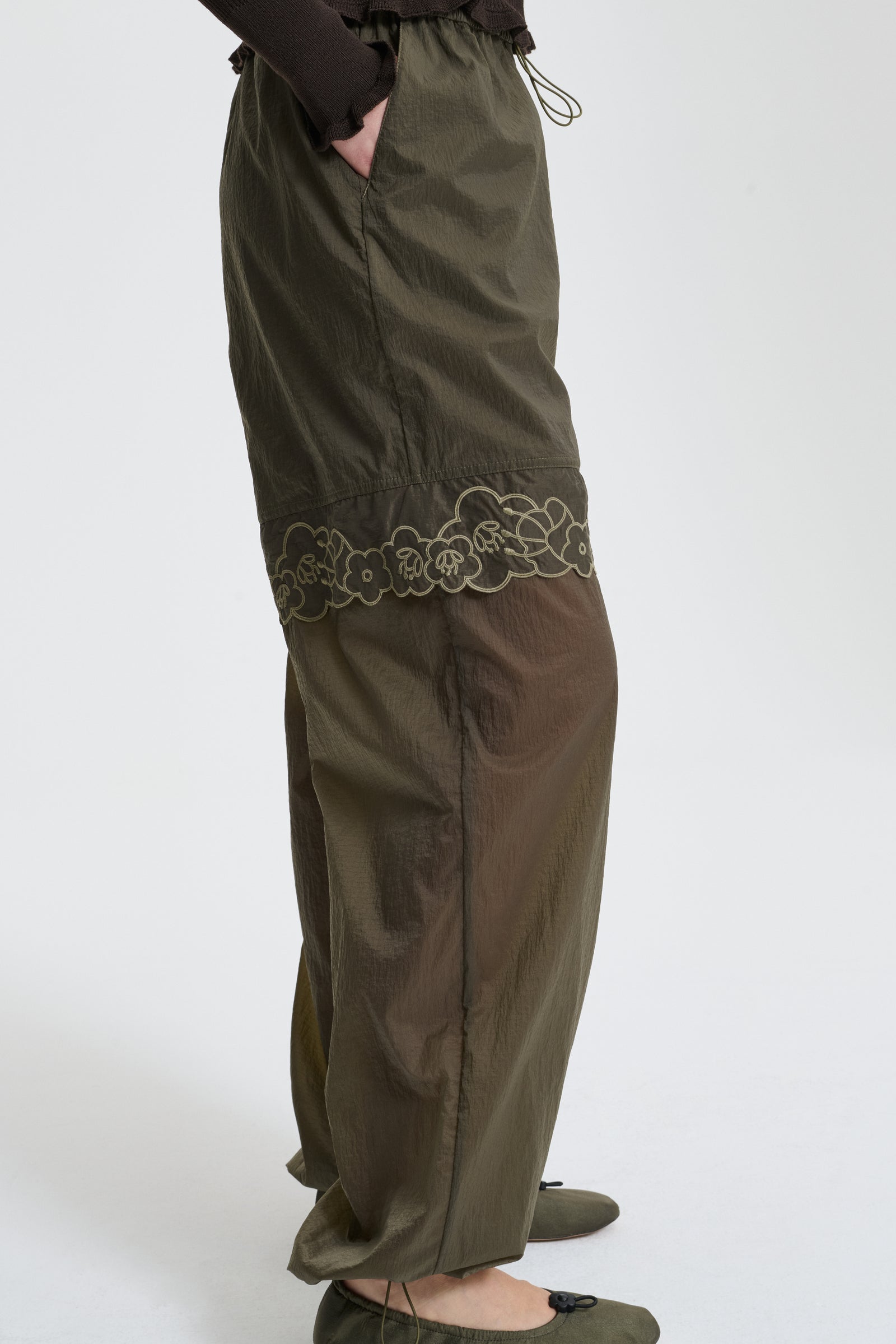 BIANCA | JOGGERS EMBROIDERED RIPSTOP OLIVE