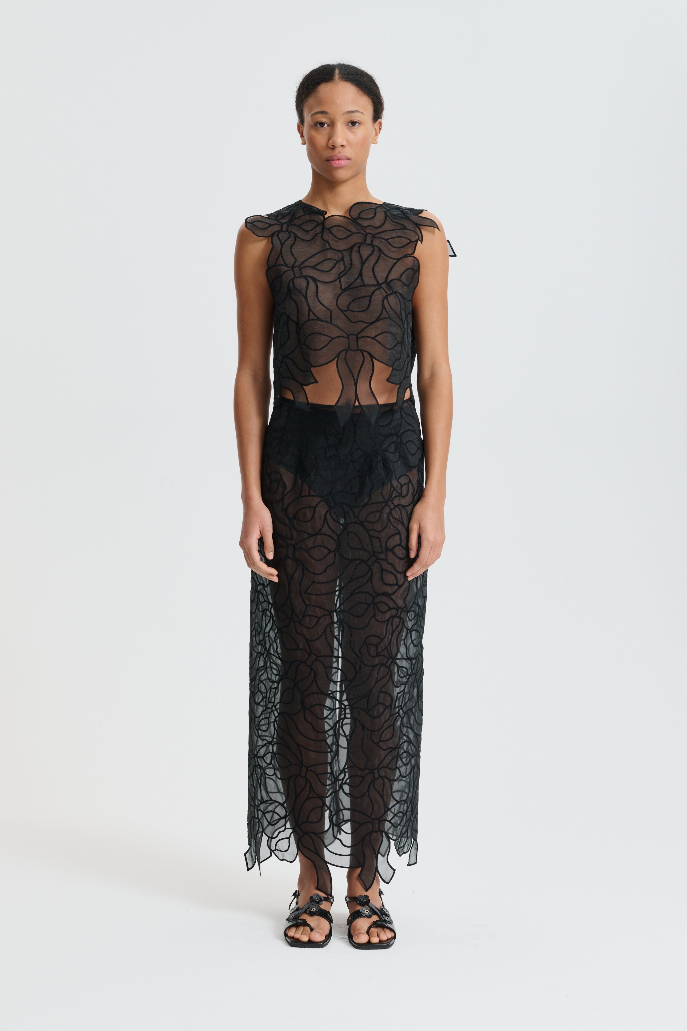 CBAYA | TOP BOW EMBROIDERY BLACK