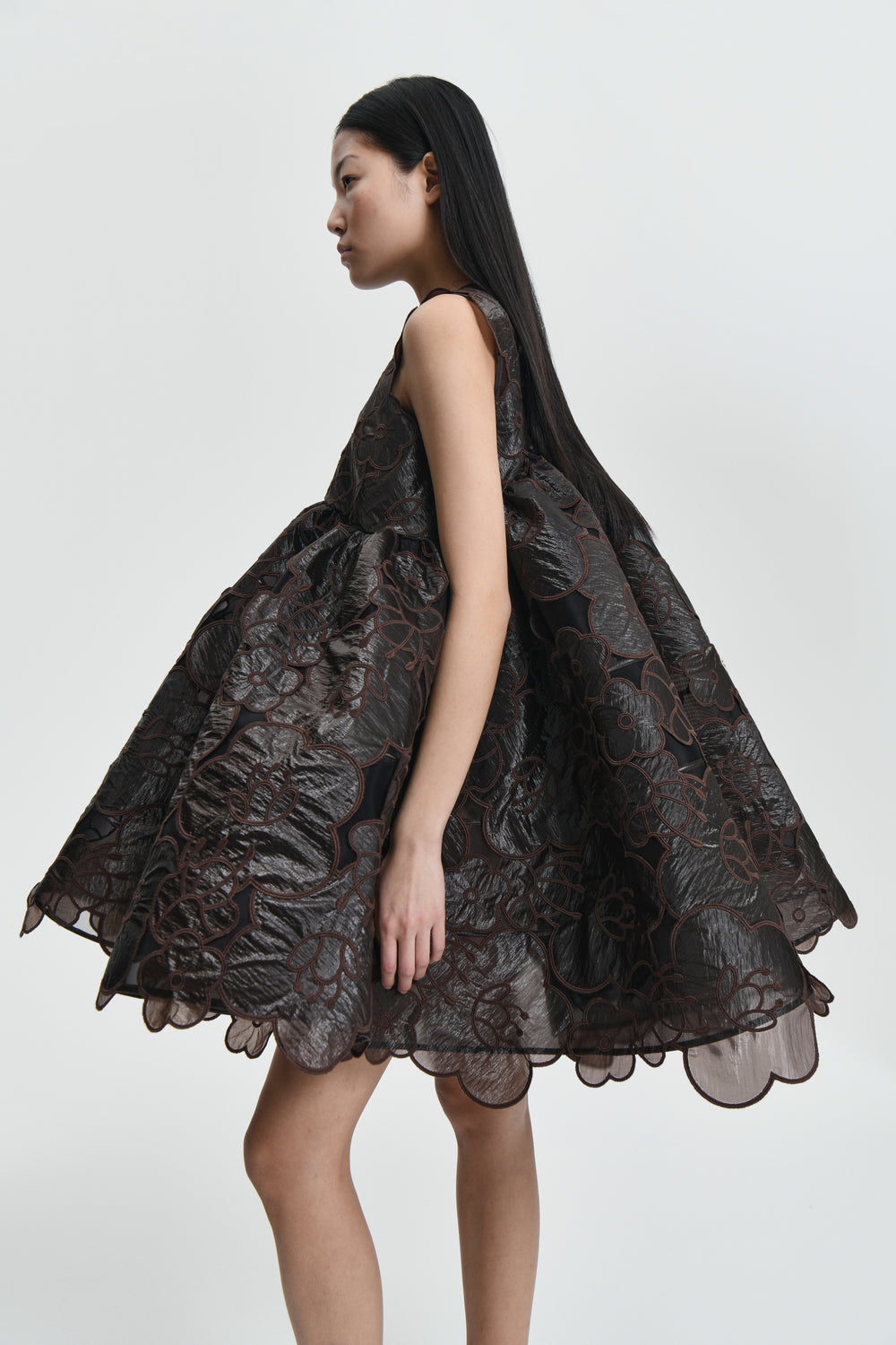 BELLATRIX | DRESS EMB. LIQUID MYRTIA BROWN