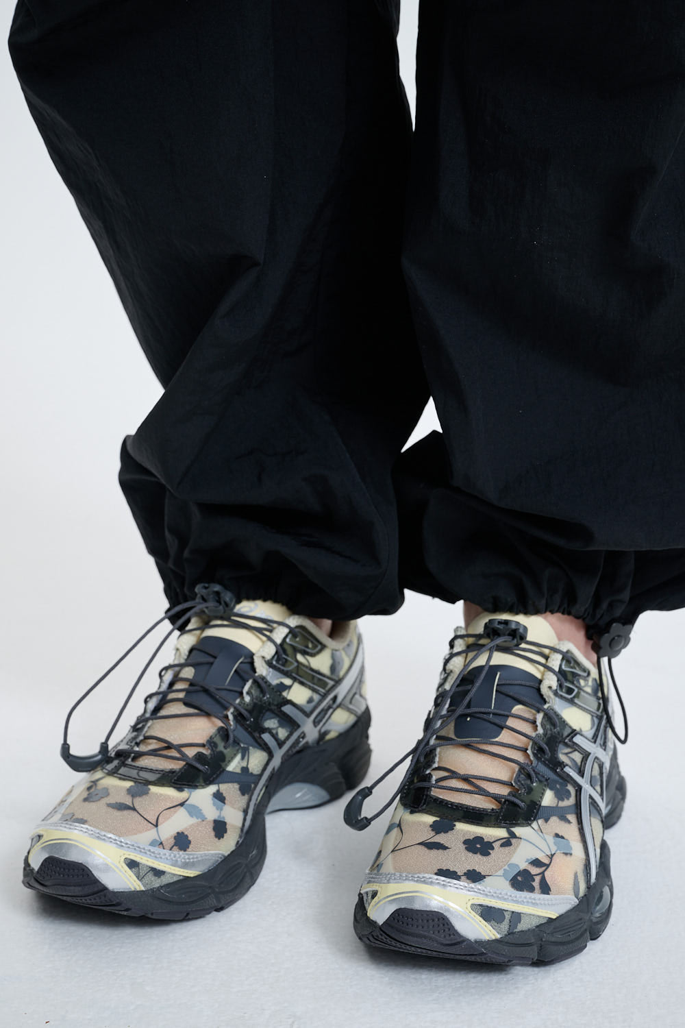 ASICS GEL-CUMULUS 16 SSCB | IVORY / BLACK