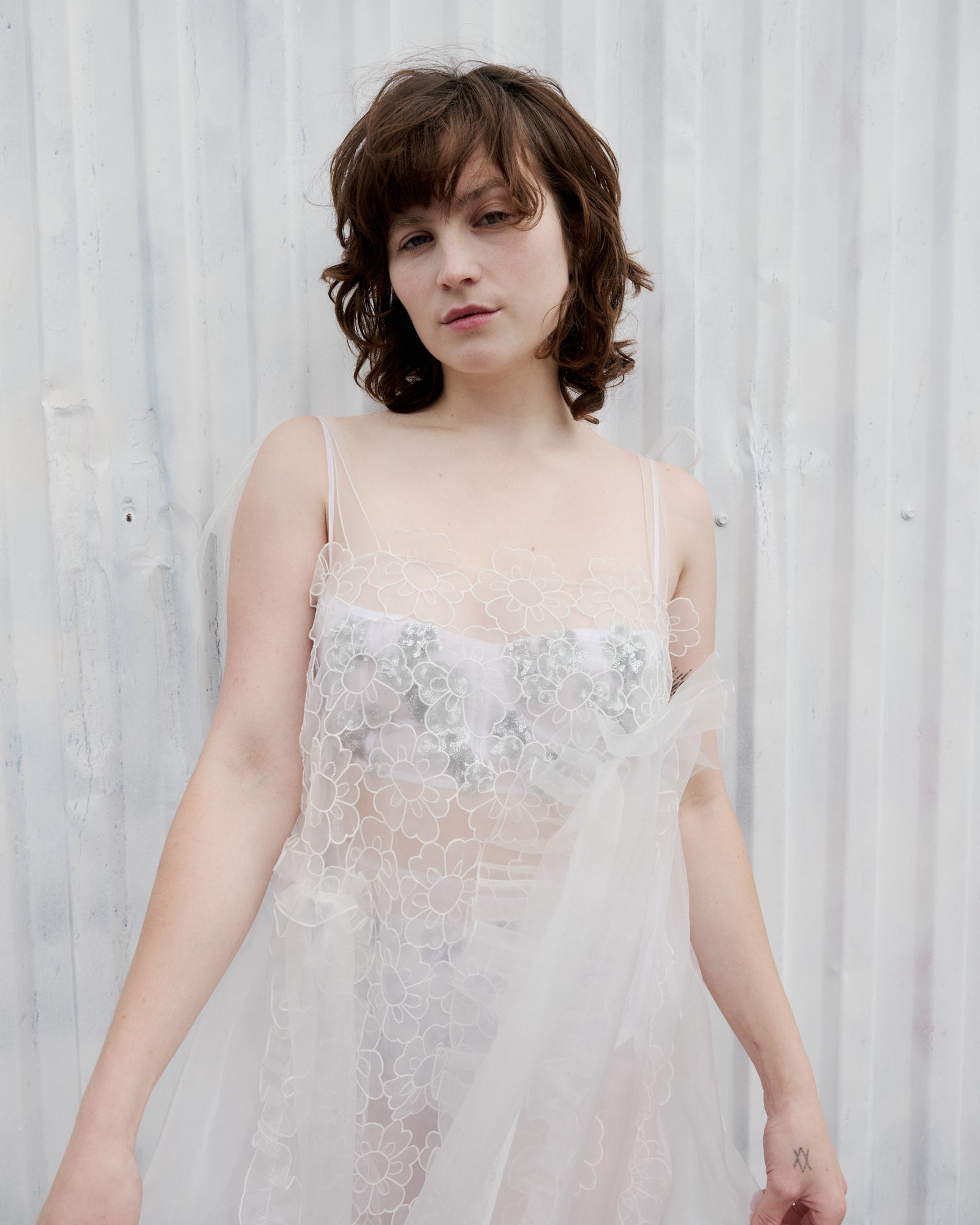 OSWALD | DRESS MAGNOLIA EMBROIDERY WHITE - LOOK 1