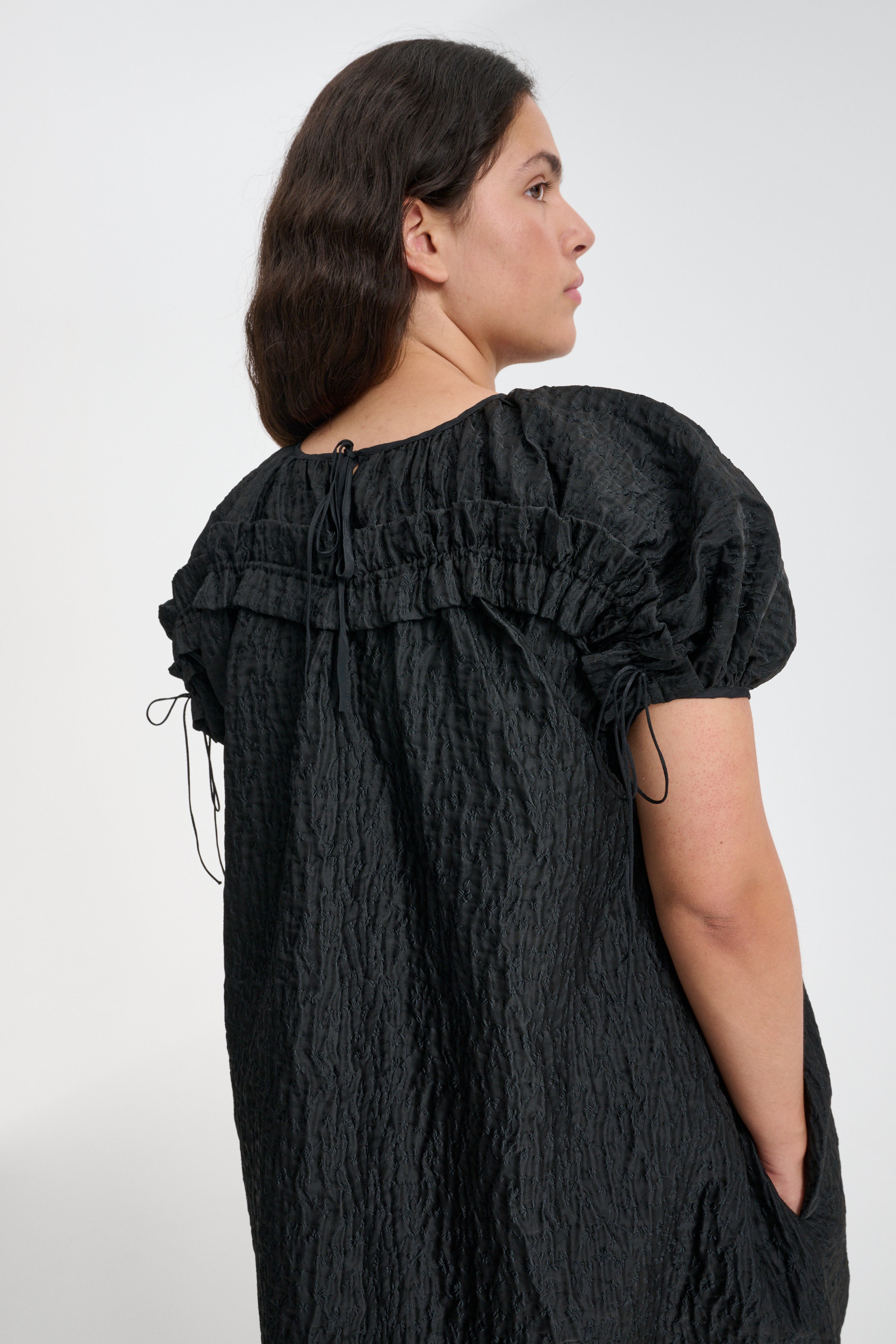 BRENDA | DRESS LOBELIA MATELASSÉ BLACK