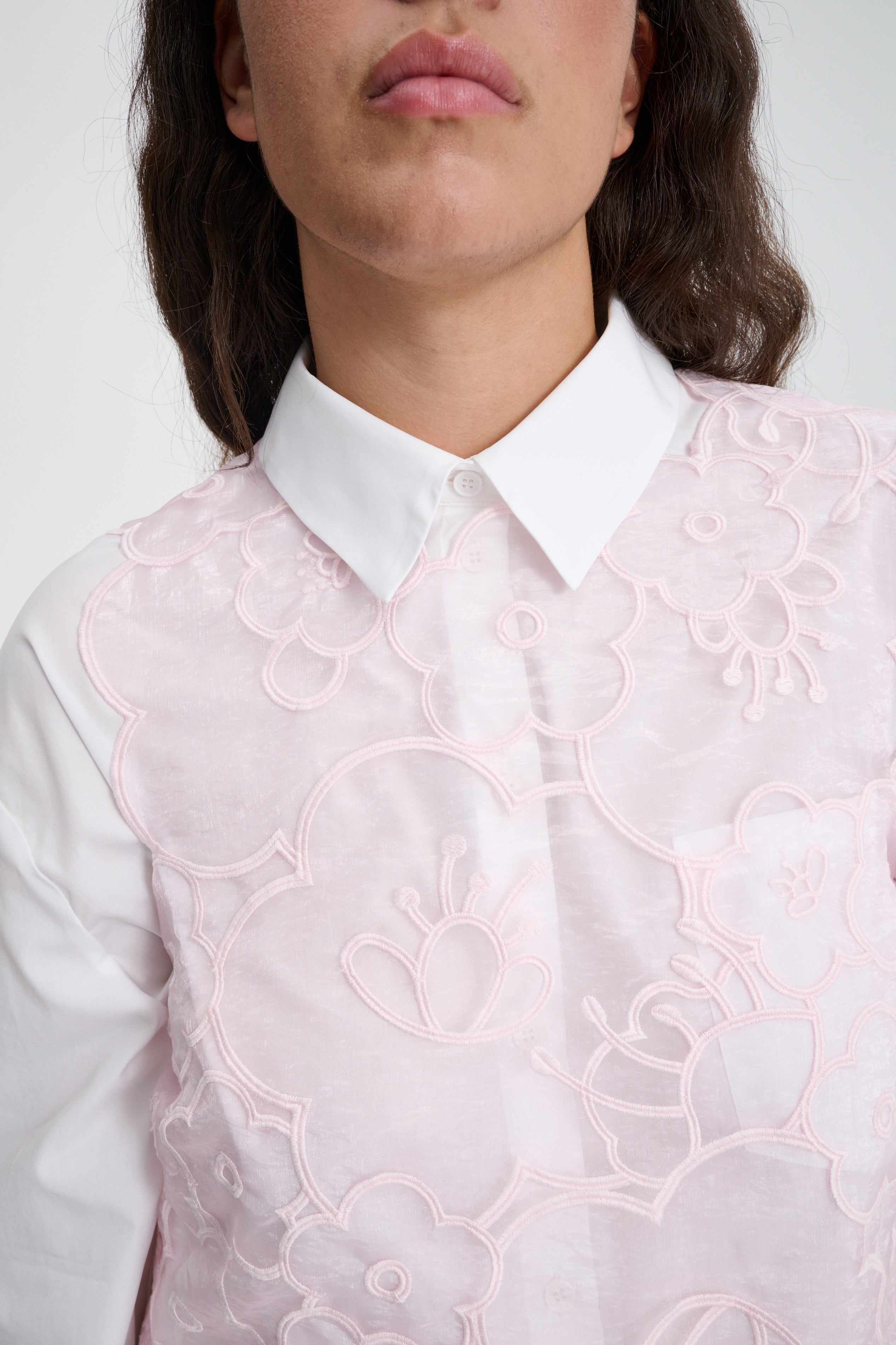 BLAKE | TOP EMBROIDERED MYRTIA LIGHT PINK