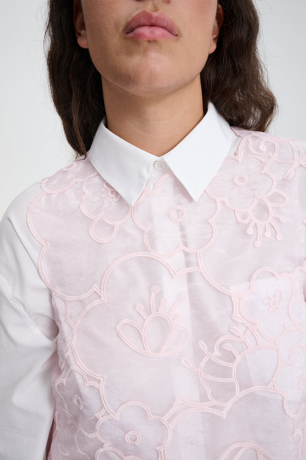 BLAKE | TOP EMBROIDERED MYRTIA LIGHT PINK