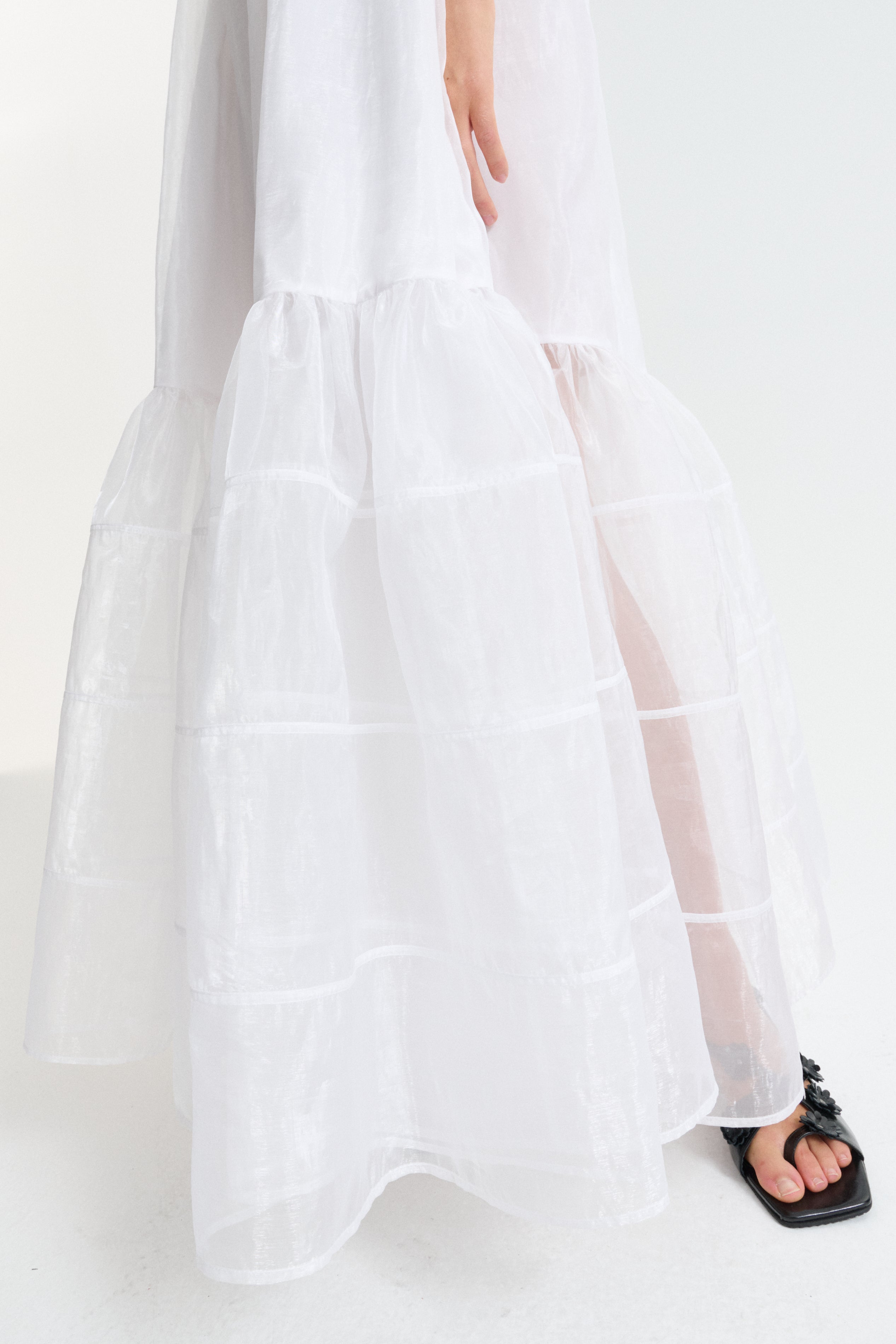 CBDOLLY | GOWN LIQUID MYRTIA WHITE
