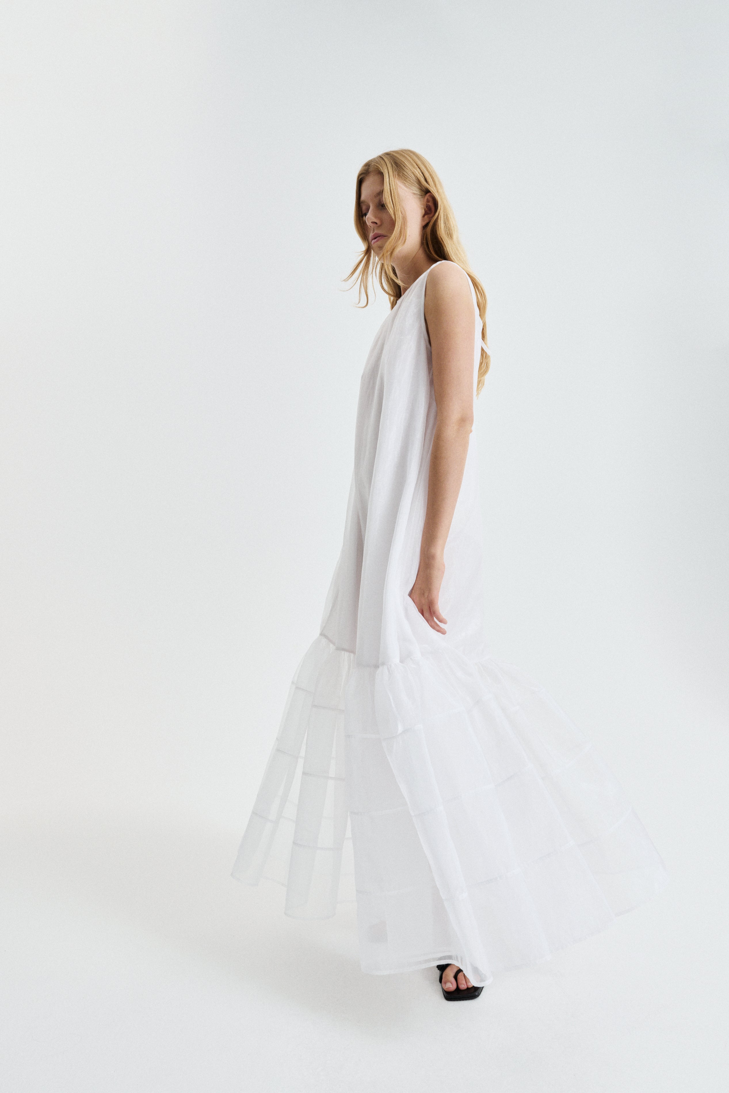 CBDOLLY | GOWN LIQUID MYRTIA WHITE