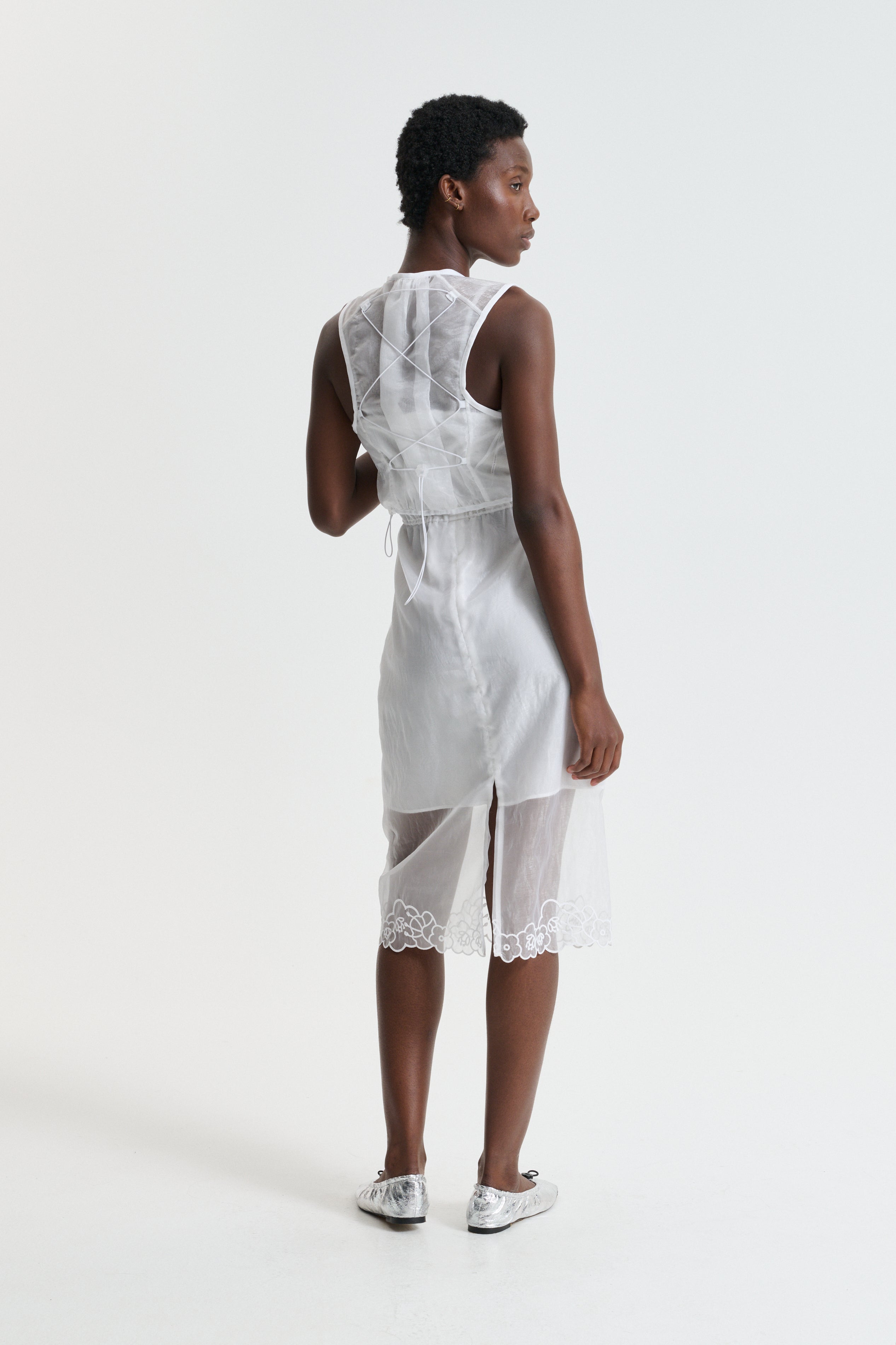 BONA | VEST LIQUID MYRTIA WHITE