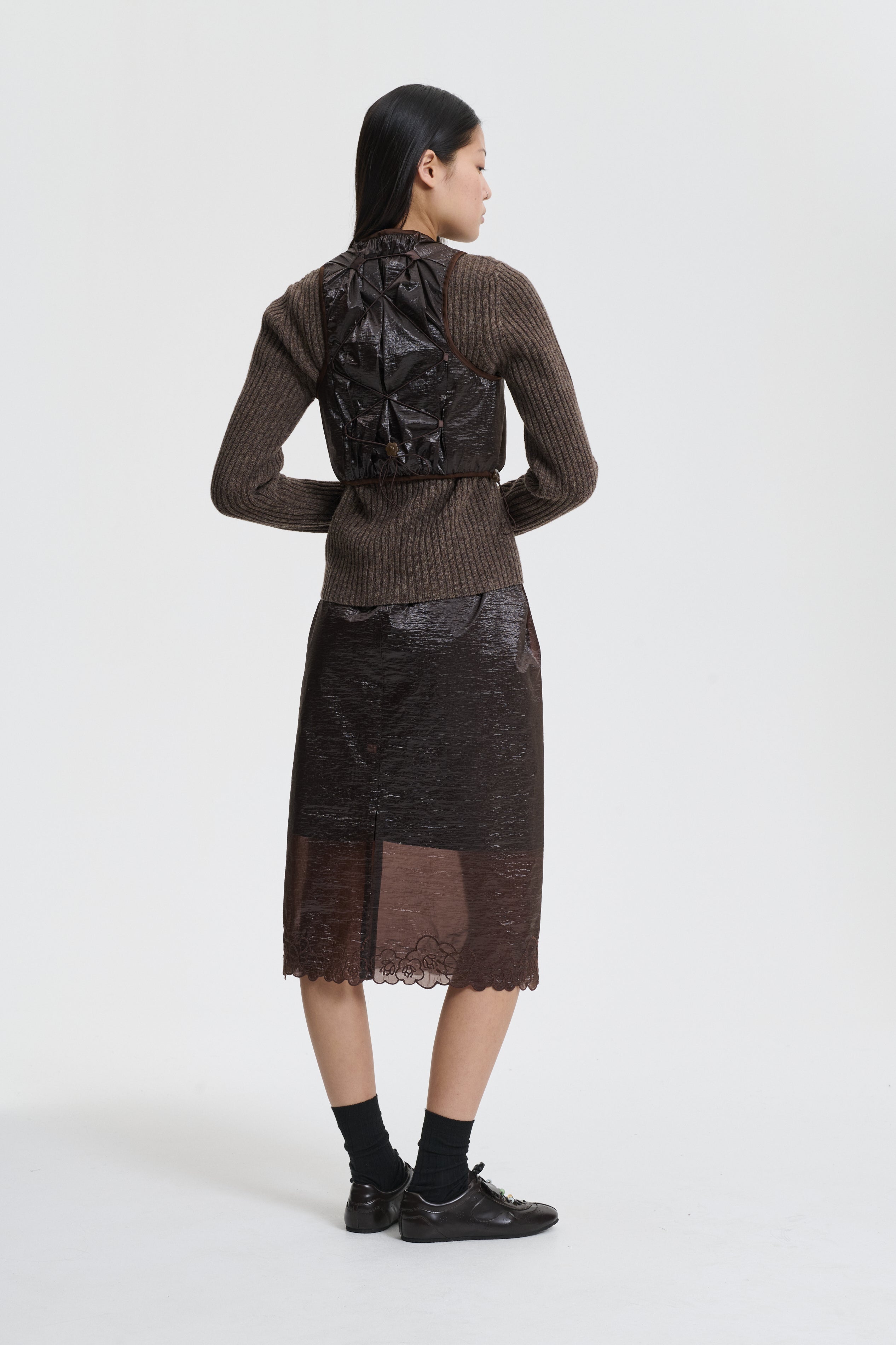 BONA | VEST LIQUID MYRTIA BROWN