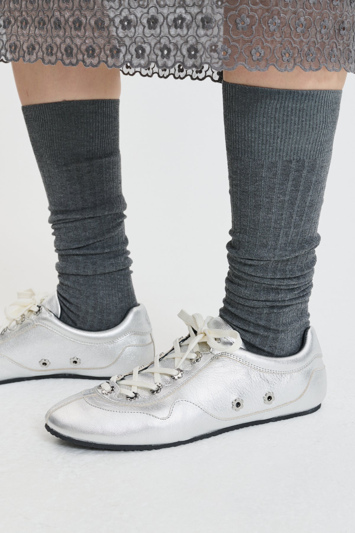 CBBLAISE | STUD SNEAKERS LEATHER SILVER
