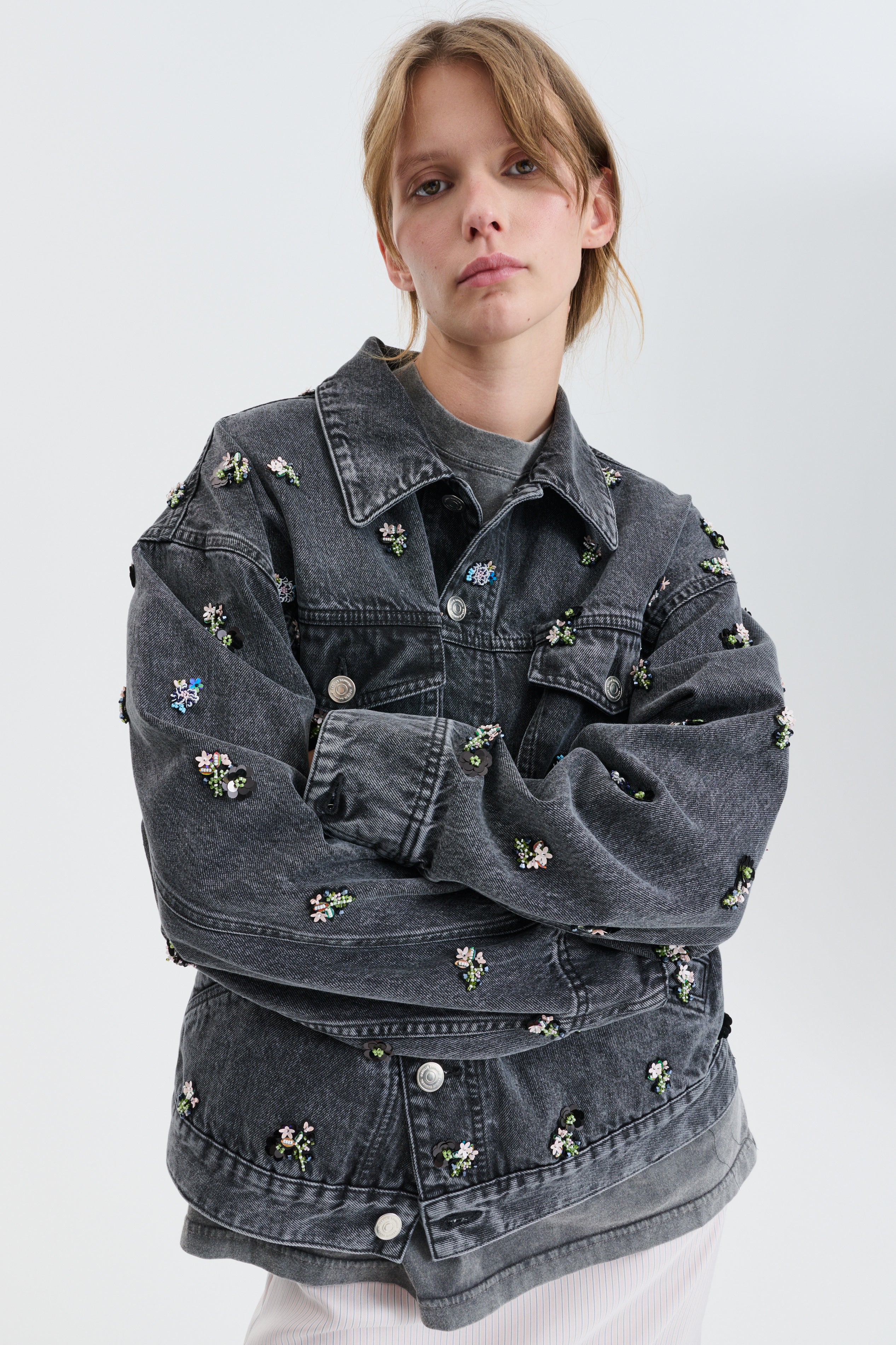 CBGASTON | EMBORIDERED JACKET DENIM WASHED BLACK