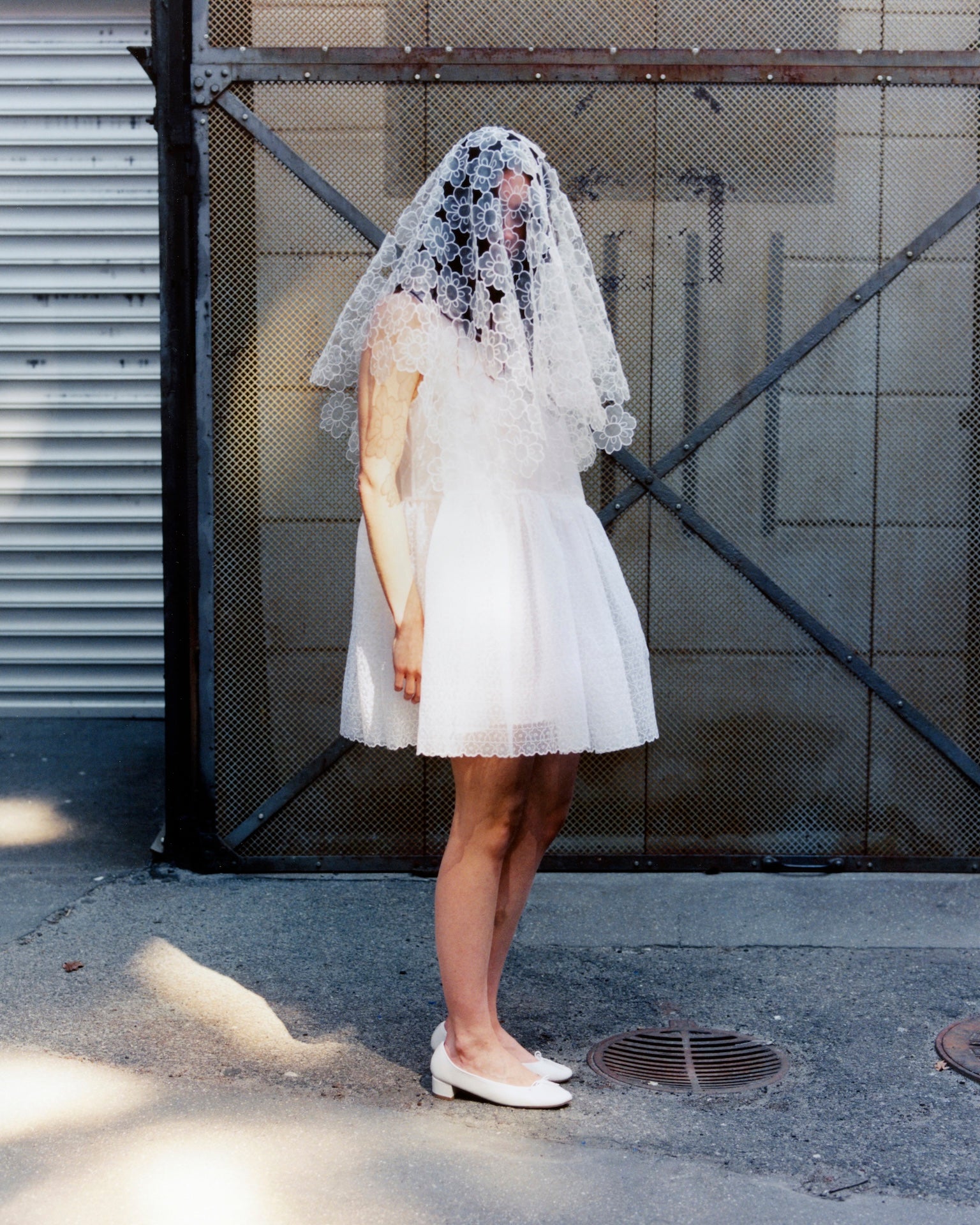 CBDAHULU | DRESS WINDFLOWER EMB WHITE BRIDAL