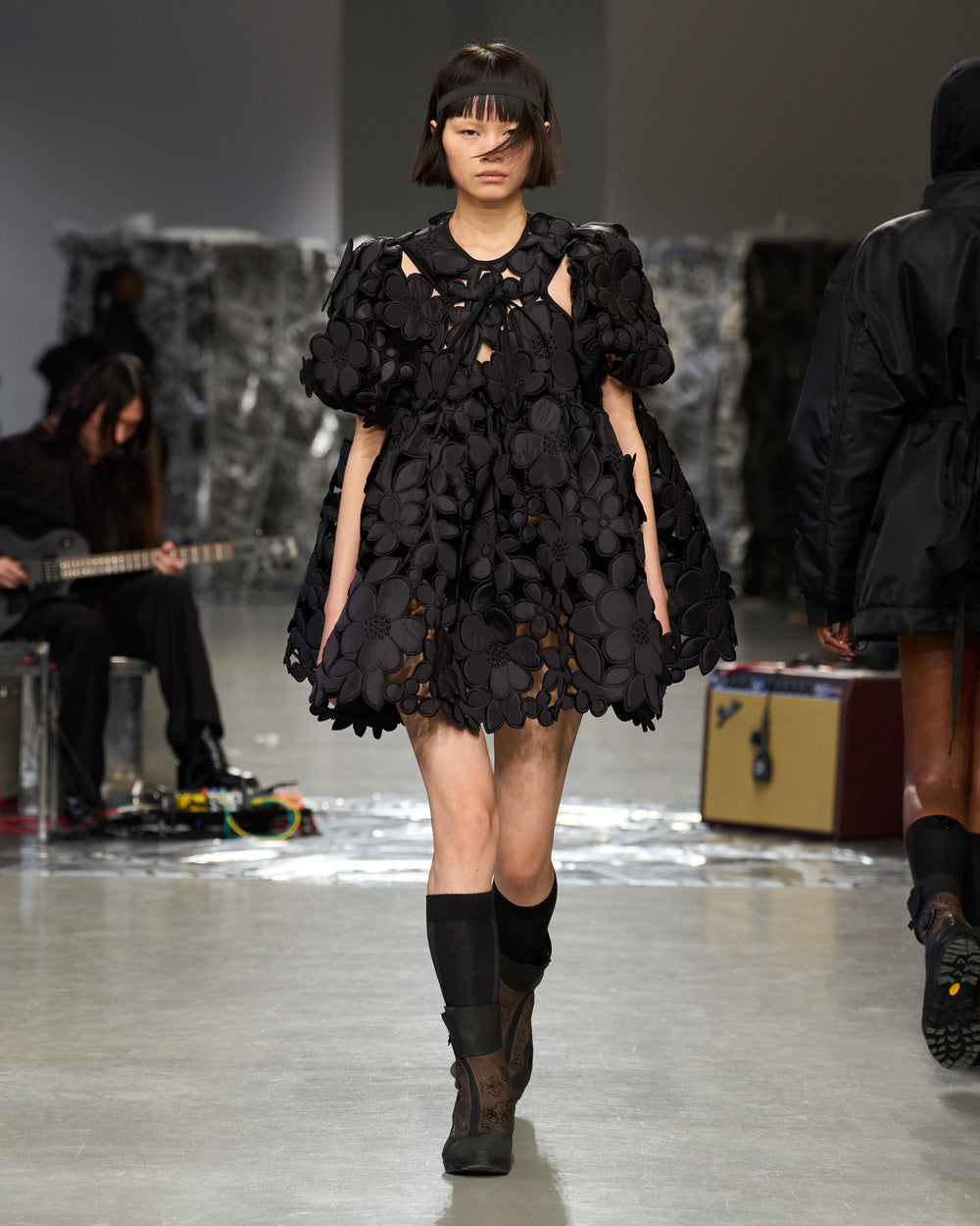 BENTO | BELLIS EMB. NYLON DRESS | BLACK