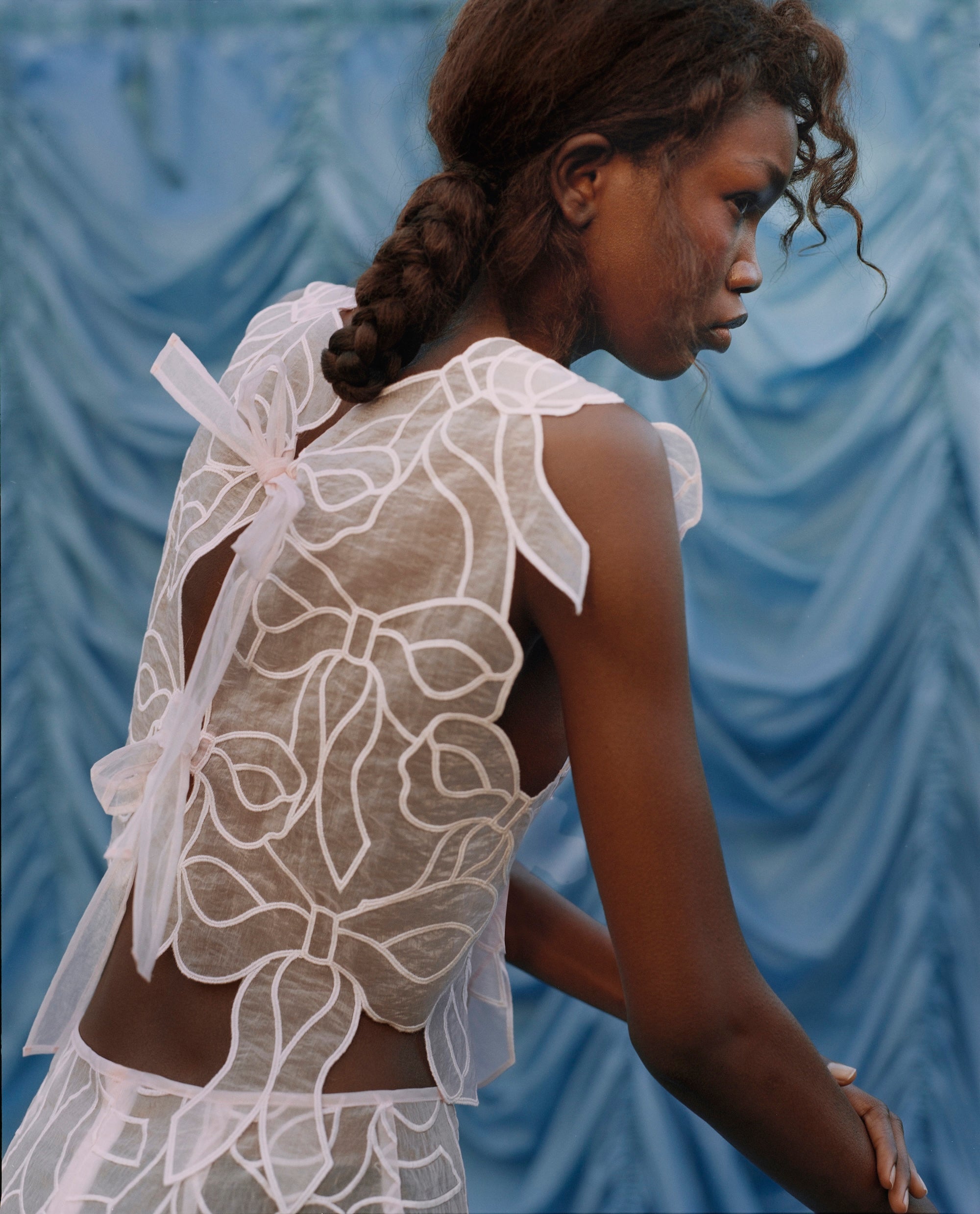 CBAYA | TOP BOW EMBROIDERY WHITE