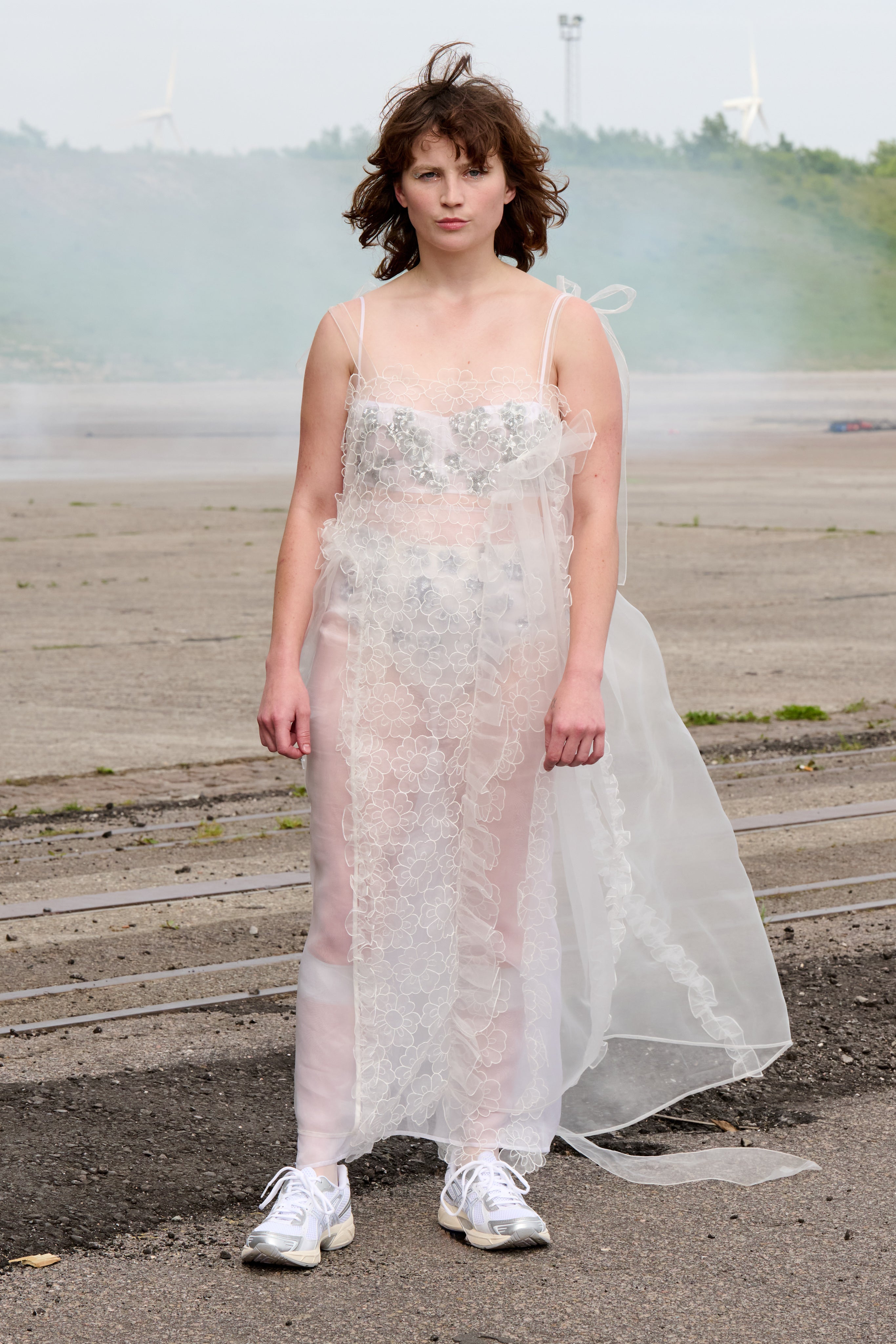 OSWALD | DRESS MAGNOLIA EMBROIDERY WHITE - LOOK 1