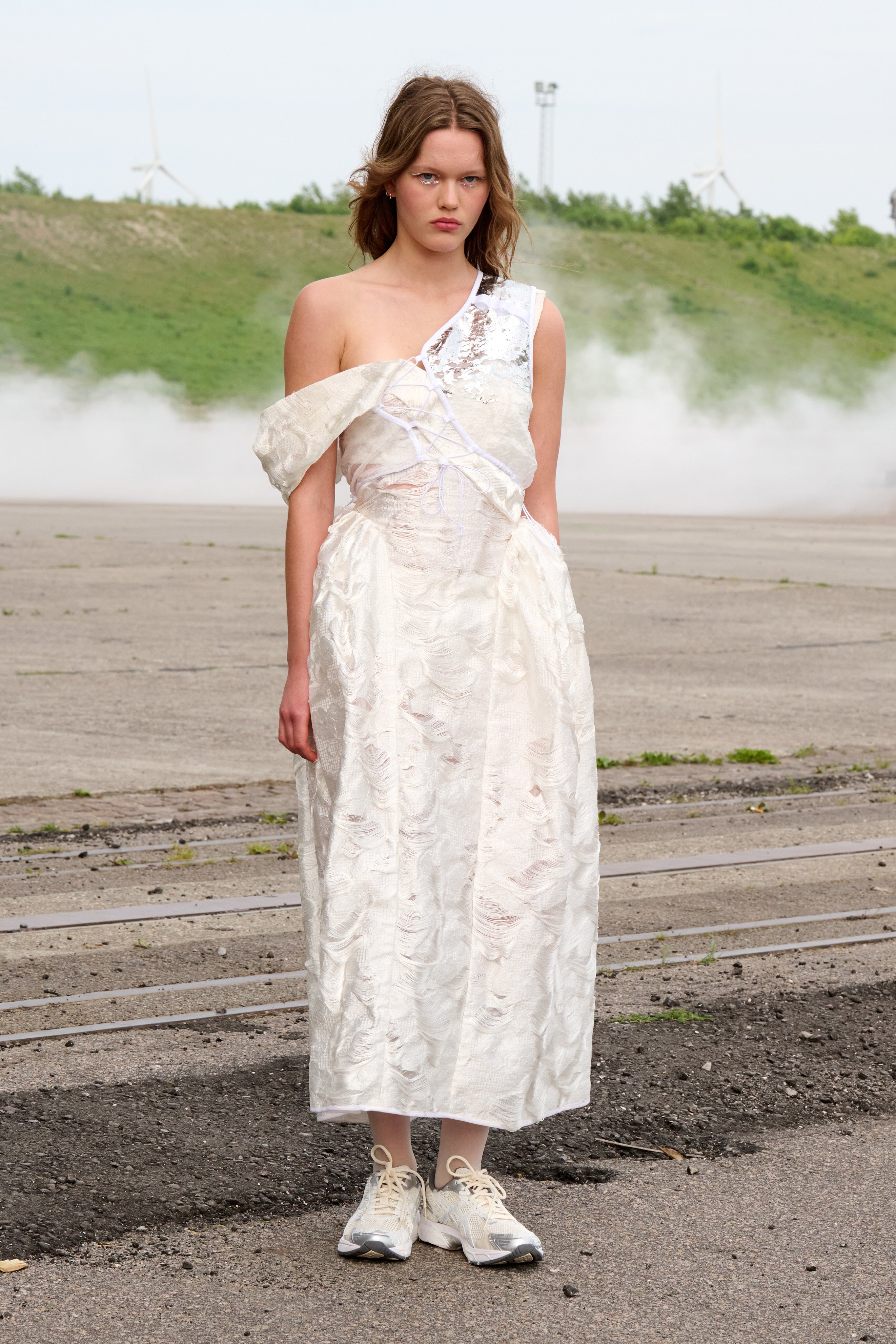 SONJA | DRESS HYDRANGIA FIL-COUPE WHITE - LOOK 15