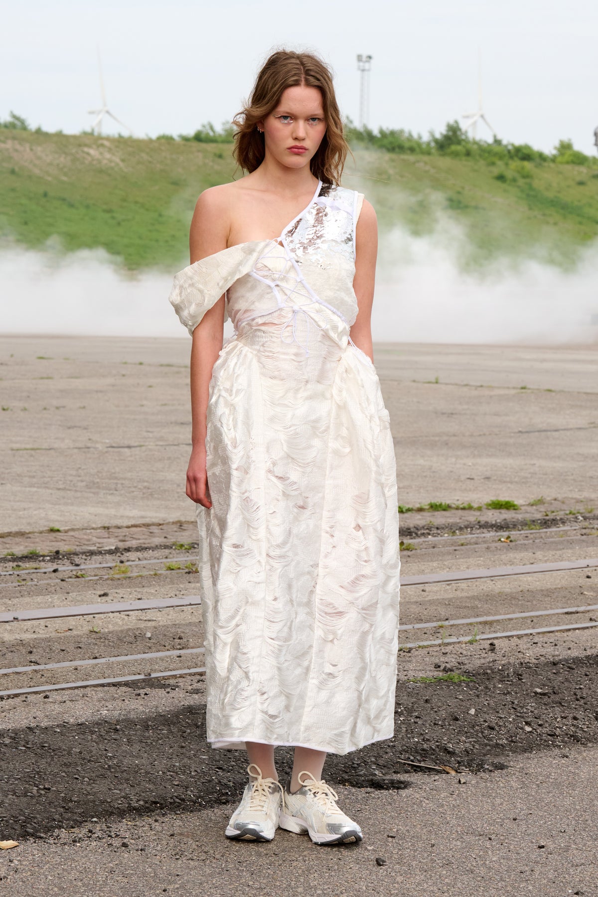 SONJA | DRESS HYDRANGIA FIL-COUPE WHITE - LOOK 15