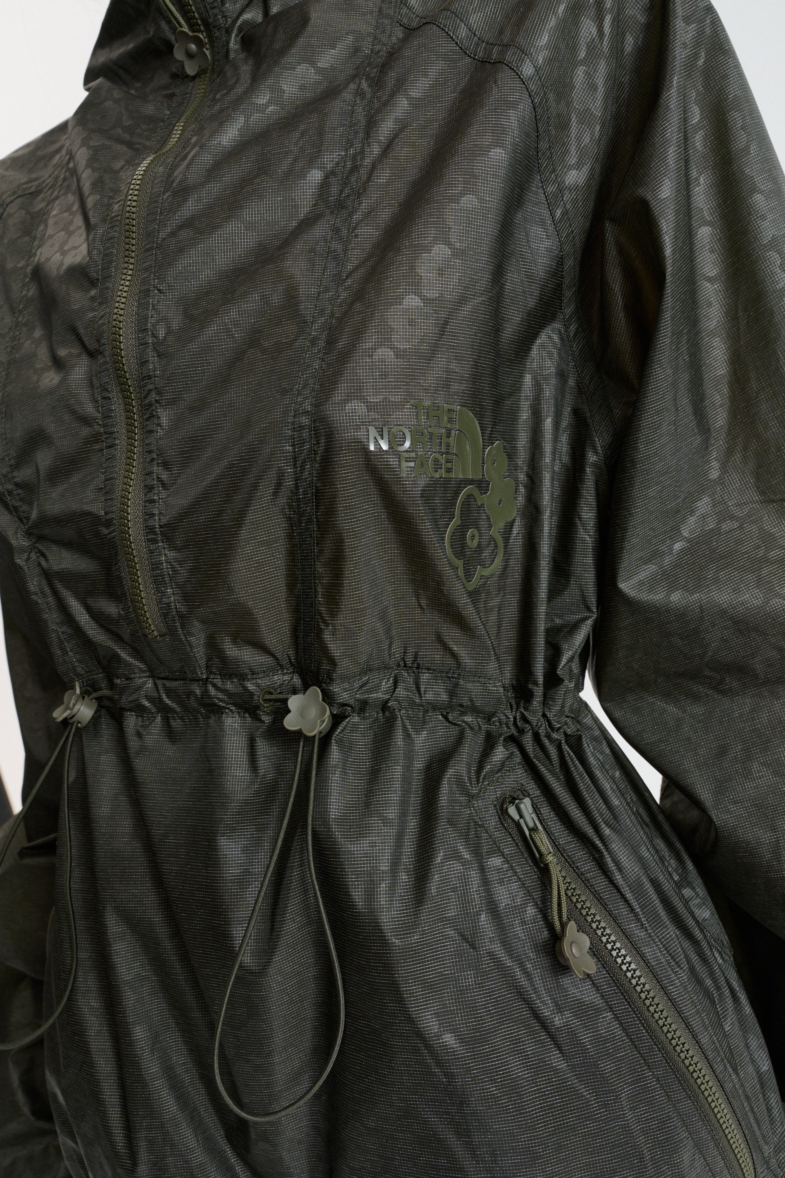 THE NORTH FACE X CECILIE BAHNSEN MARLOWE PULLOVER WIND | JACKET NYLON | FOREST NIGHT GREEN